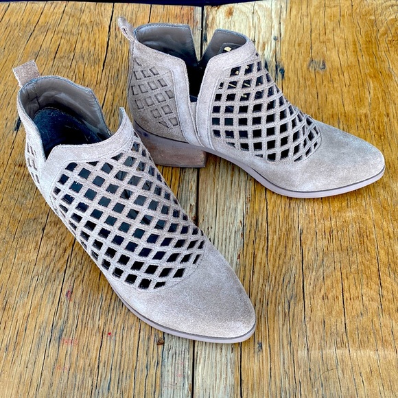 Crown Vintage Suede Boots